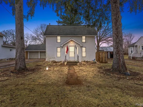 127 Stockbridge St, Gregory, MI 48137