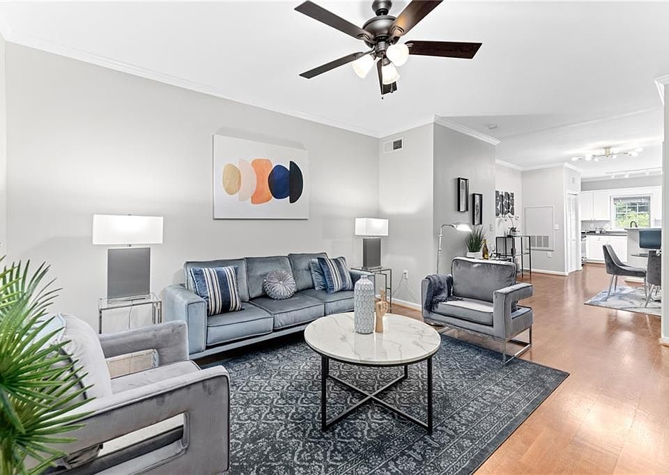 1st image of 3675 Peachtree Rd NE APT 44