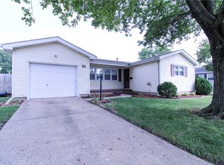 312 Southampton Dr, Decatur, IL 62526