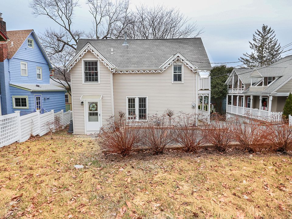 2nd image of 34 Fletcher Pl