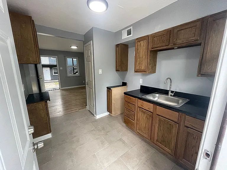 1st image of 1297 Willie Mitchell Blvd #5