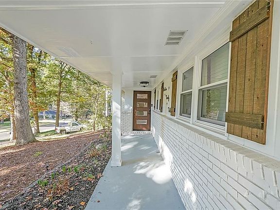 5th image of 1923 Forest Green Dr
