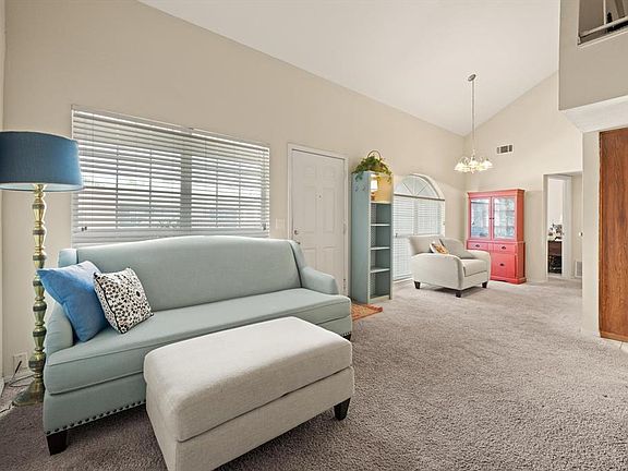 4th image of 11525 N Meridian Ave APT 206
