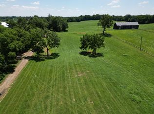 1949 Huntertown Rd, Versailles, KY 40383