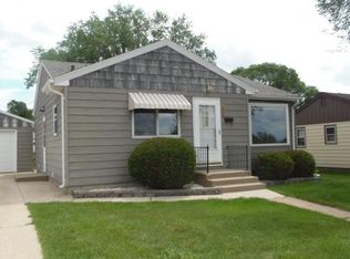 617 N 23rd St, Bismarck, ND 58501