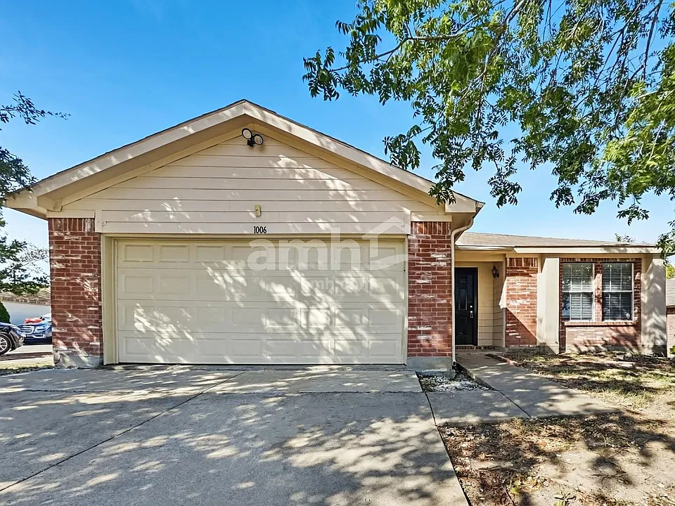 1006 Bradford Ln
