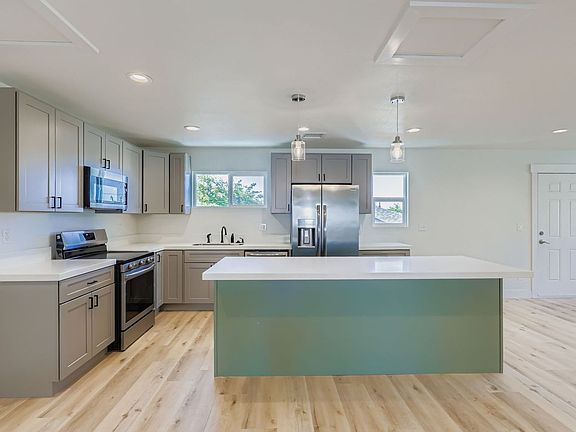 5th image of 663 Avenue D