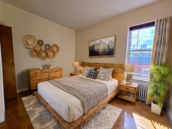 3rd image of 4316 25th Ave APT 3L
