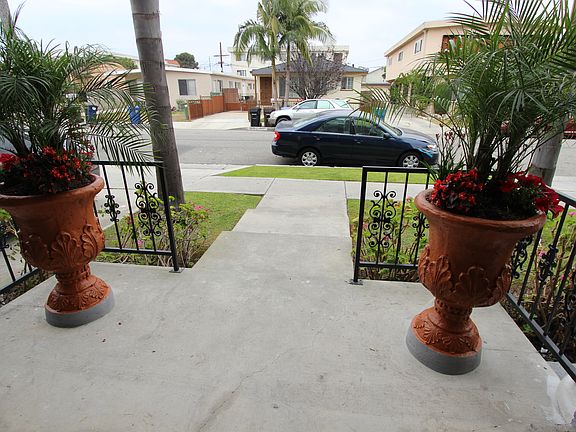 5th image of 4838 W 118th St #0