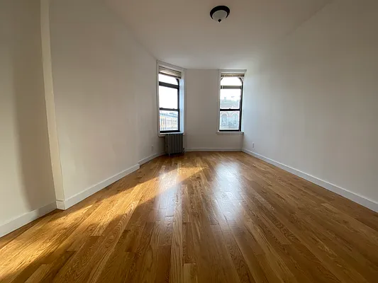 Rented by Capri Jet Realty Corp | media 2