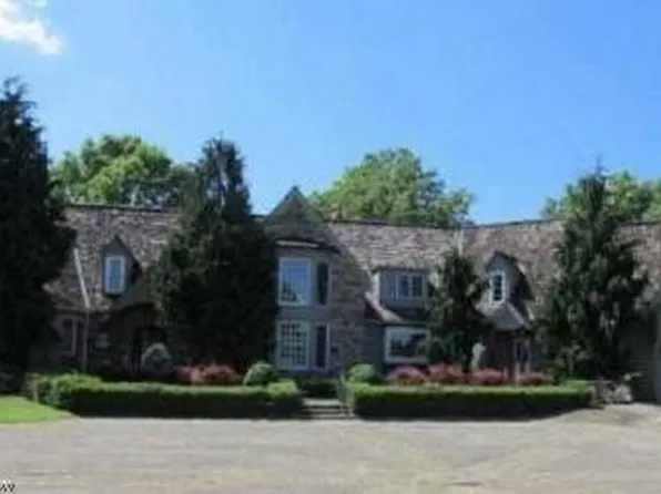 7310 Stump Hollow Ln, Chagrin Falls, OH 44022