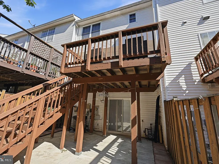 7676 Helmsdale Pl — Photo 34