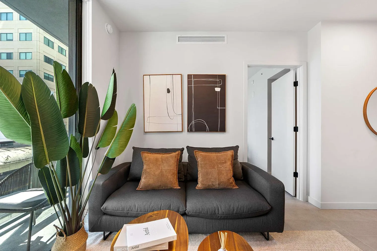 2 bed, 2.0 bath, 592 sqft, $3,959 — Photo 3