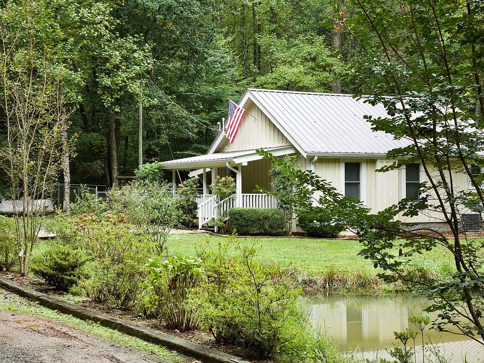 1st image of 240 Amelia Dr