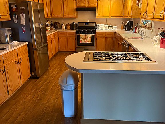 4th image of 451 Red River Rd