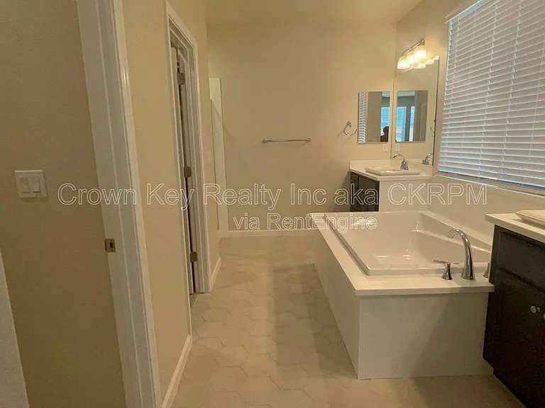 1601 Innovation Way — Photo 21