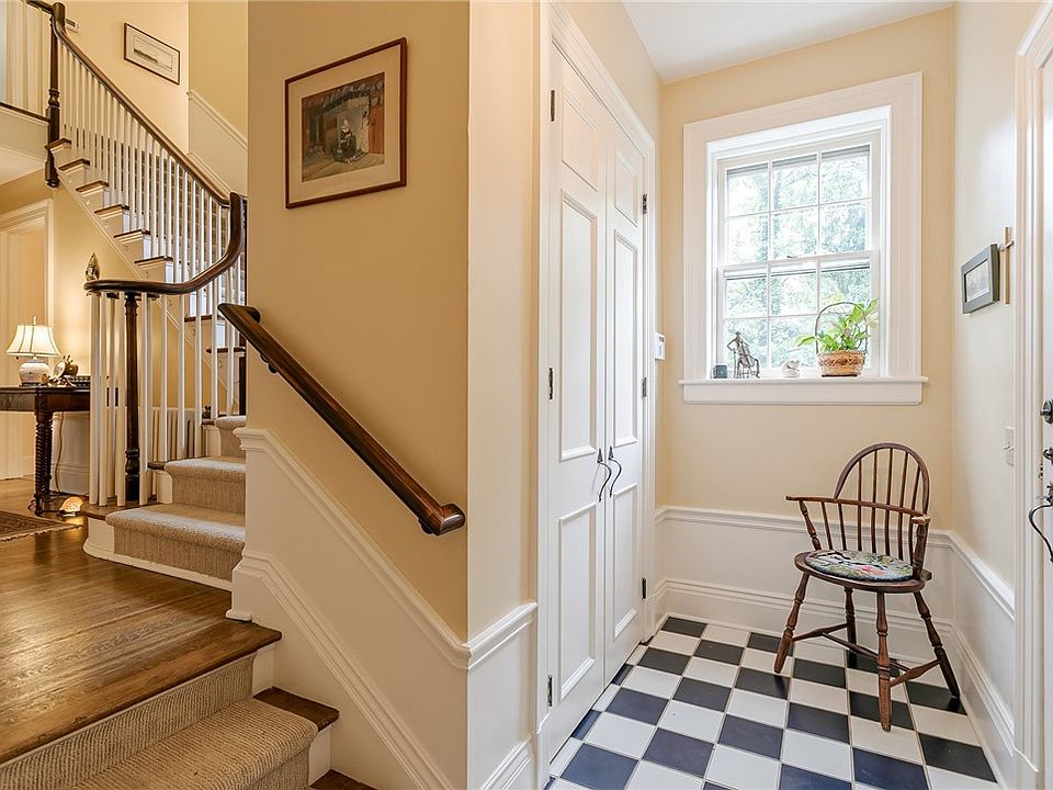 347 Cobbs Hill Dr, Rochester, NY 14610 Zillow