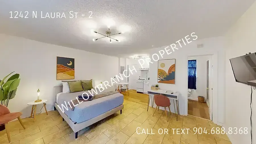 1242 N Laura St #2