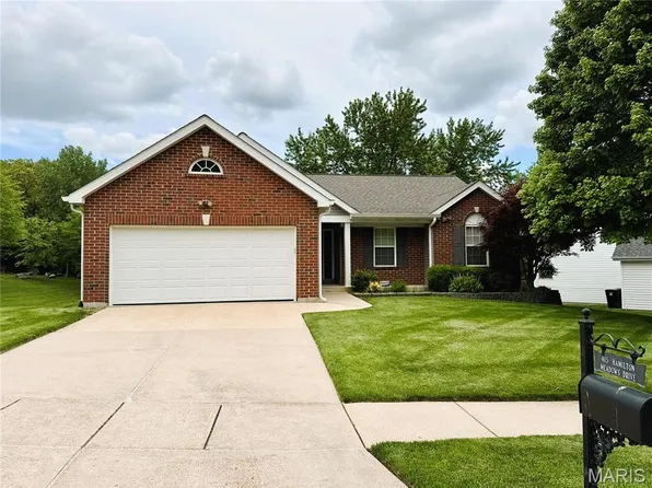 415 Hamilton Meadows Dr, Fenton, MO 63026