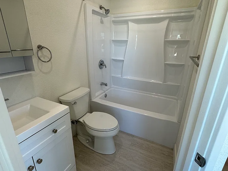 410 Zenith St #3 — Photo 20