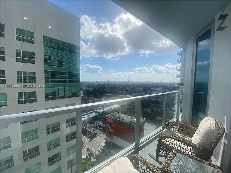185 SW 7th St #2510 — Photo 12