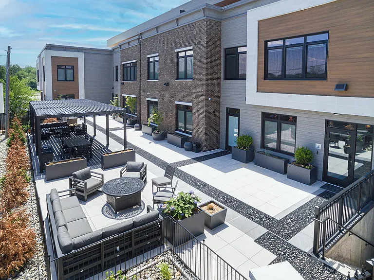 450 Springfield Ave — Photo 21