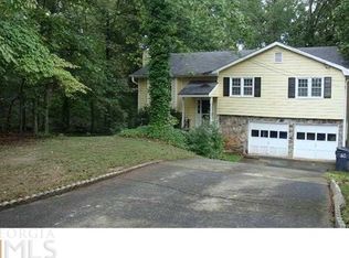 4947 Kettlewood Ct SW, Lilburn, GA 30047