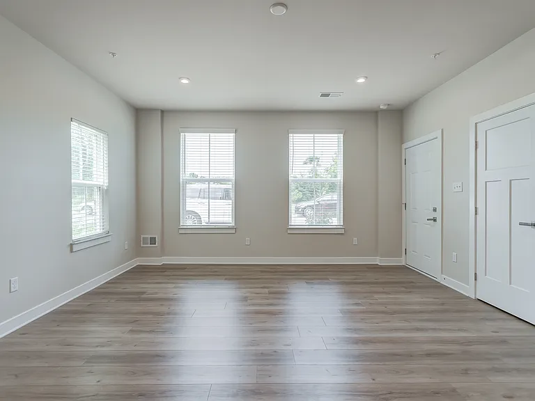 12129 Calgary Loop — Photo 18