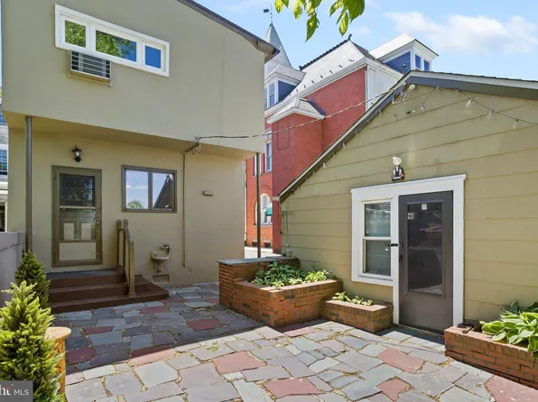 15 Crosswicks St, Bordentown, NJ 08505