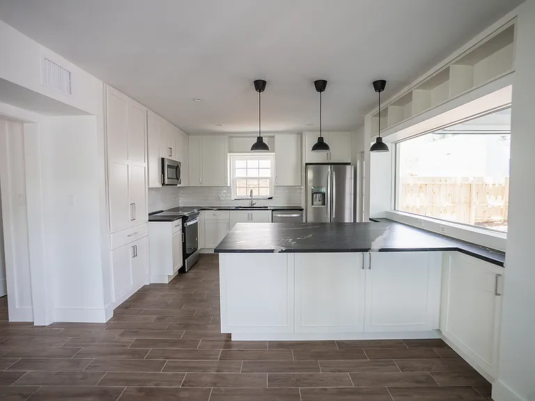 4819 W San Miguel St — Photo 25