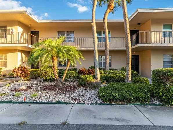 6999 W Country Club Dr N APT 224, Sarasota, FL 34243