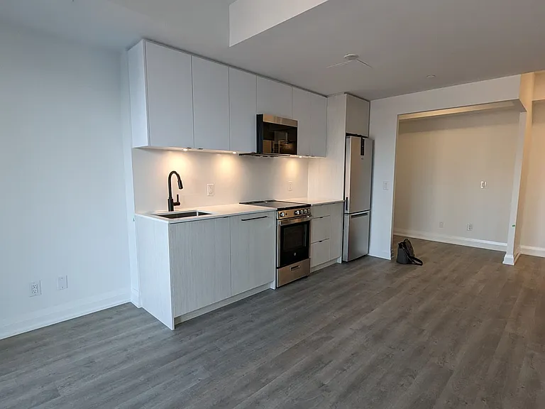 2369 Danforth Ave #313 — Photo 4