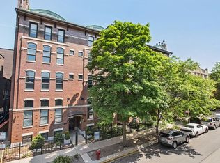 928 W Dakin St APT 1, Chicago, IL 60613