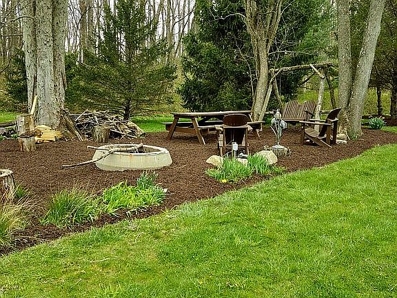 PICNIC AREA
