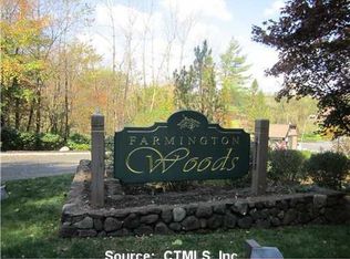 10 Crossroads Ln, Avon, CT 06001