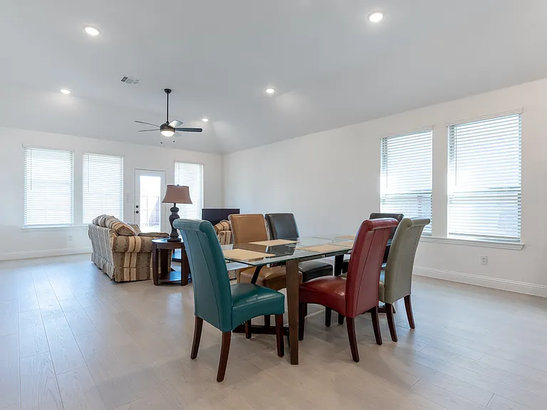 5200 Woodway Dr — Photo 9