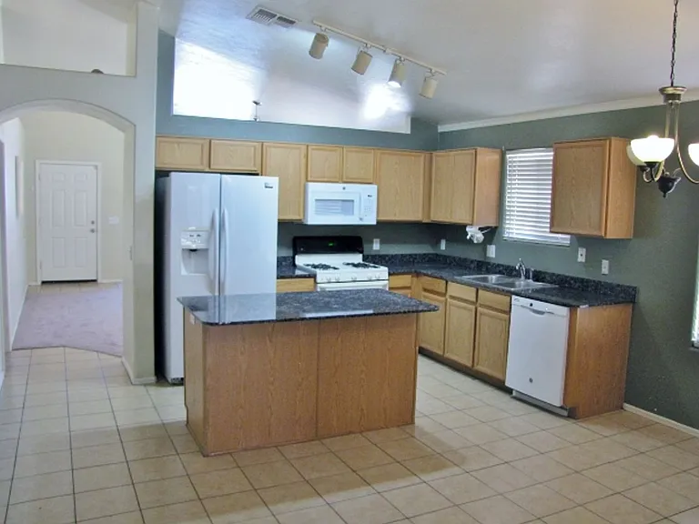 3054 Copper Pointe Dr — Photo 5