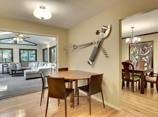 14300 Brandbury Walk, Minnetonka, MN 55345