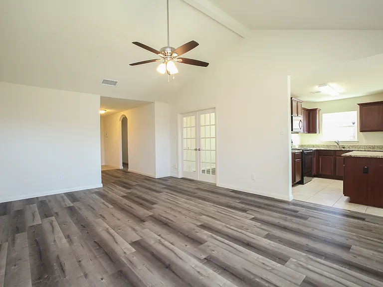 1325 Englemann Dr — Photo 11