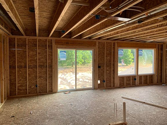4th image of 2114 Sassafras Cir #33