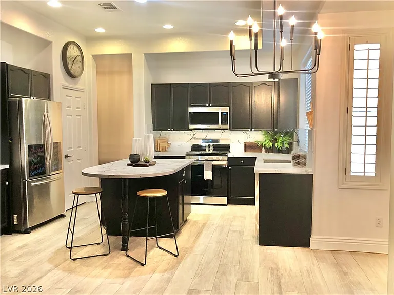 20 Chateau Whistler Ct — Photo 7