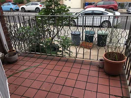 Rented by Amorelli Realty | media 10