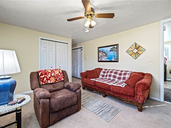 5th image of 981 Fairwood Blvd