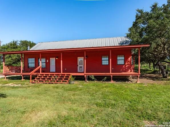 11234 Hwy 187 North, Utopia, TX 78884