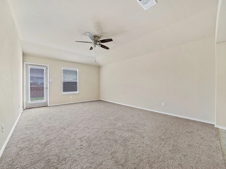 1533 Redbridge Dr — Photo 8