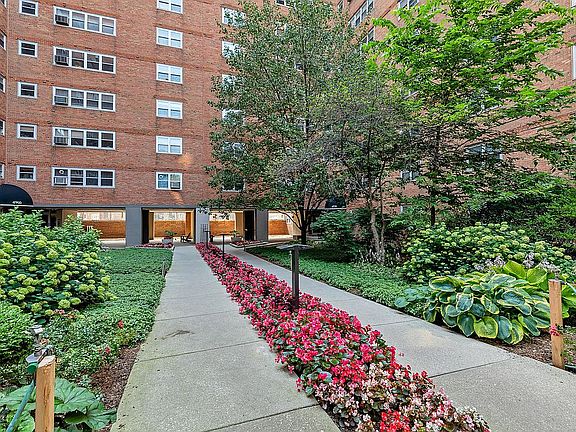3rd image of 4970 N Marine Dr APT 223