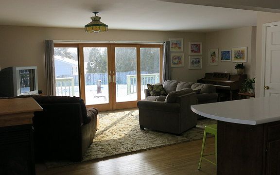 4th image of 51 Farmer St