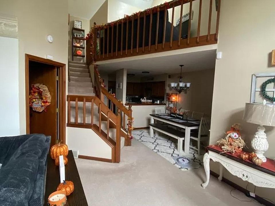 1st image of 6696 Seville Dr #4