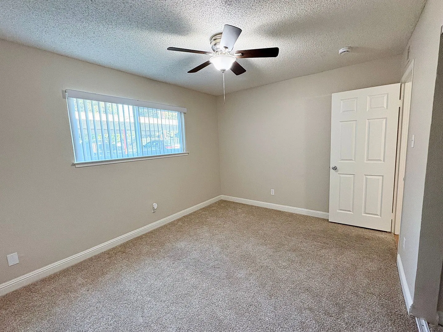 Elegante Apartments ~ Exceptionally Spacious, Unique and a Must See Community! — Photo 4