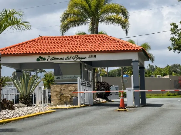 892 Calle Los Robles #M24, Cidra, PR 00739